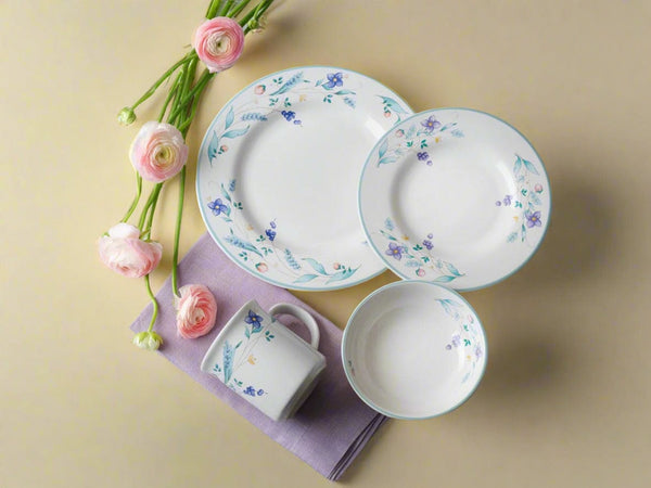 April Set of 4 Dinner Plates - Image 4